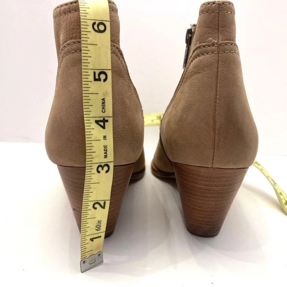 Frye Reina Booties Tan Leather Western Heeled Pointed Toe Womens 8 .5 Side Zip